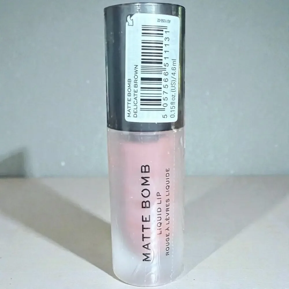 Makeup Revolution Matte Bomb Creamy Velvet Finish Liquid Lipstick Delicate Brown